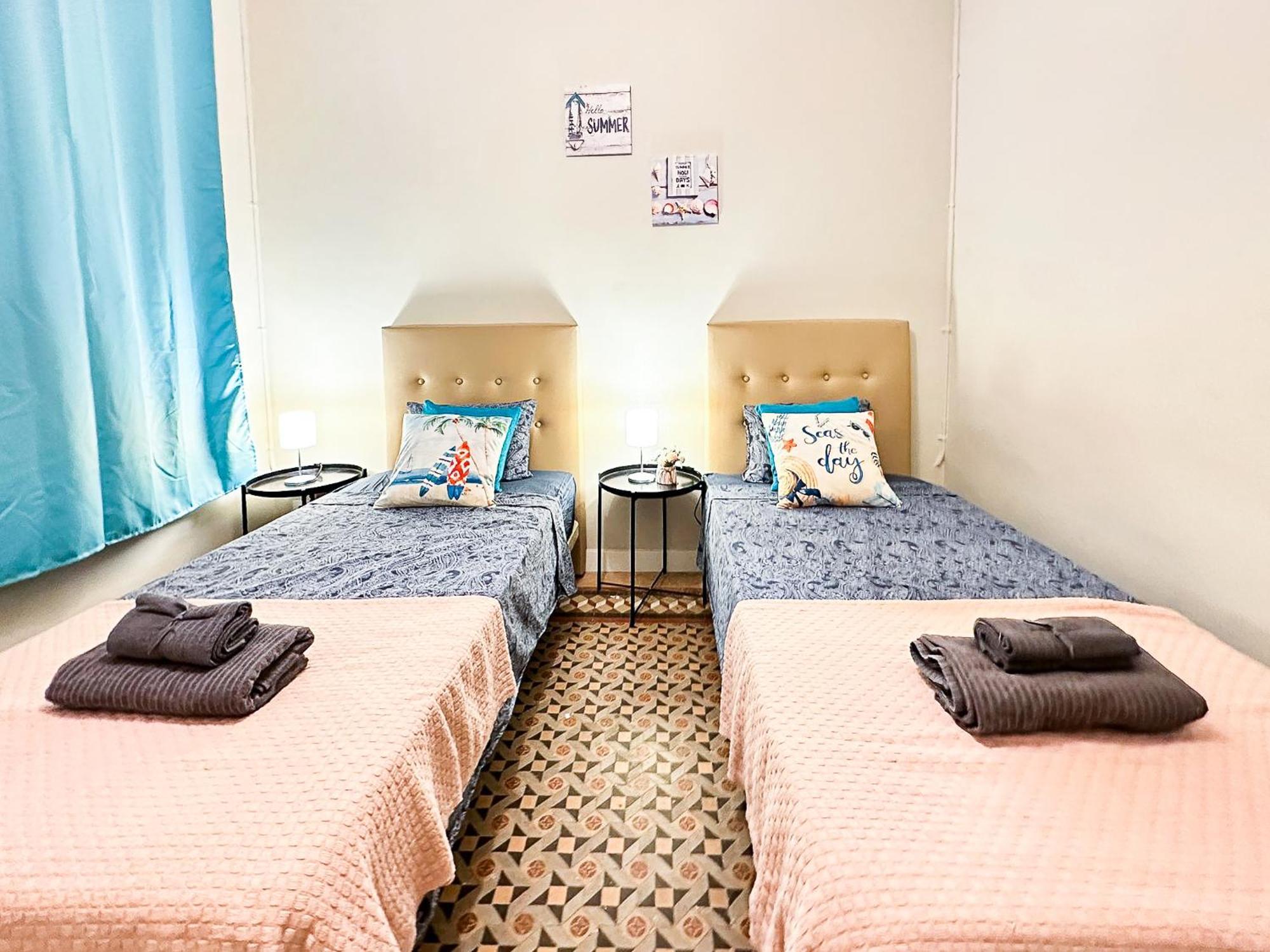 Private Rooms By Plaza Catalunya Barcellona Esterno foto